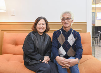행복한 김윤분, 황우산